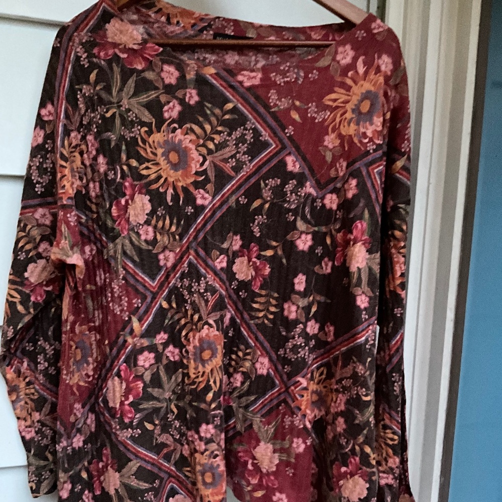 Nally and Millie USA top, floral tunic, 2X